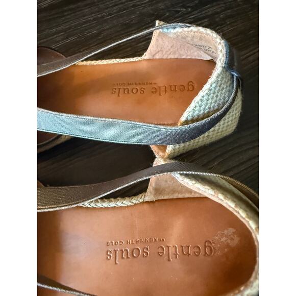 Gentle Souls Kenneth Cole Luci Metallic Peep-Toe Espadrille Sandals Sz. 9.5 - Picture 8 of 9